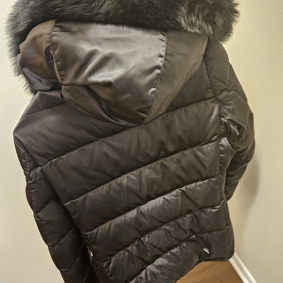 Authentic Prada Puffer Down Fox Fur Jacket with Metal Logo - Picture 11 of 14